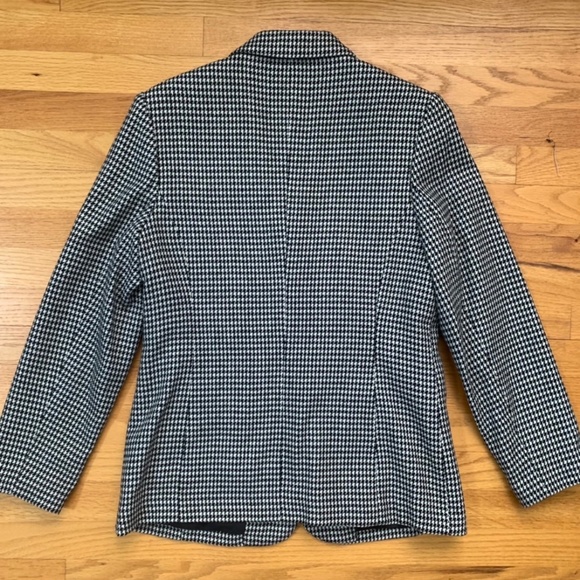 Sag Harbor Houndstooth Blazer - Picture 4 of 6